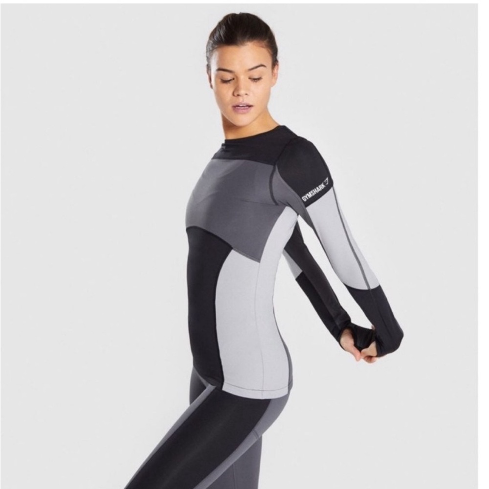 Gymshark black long sleeve - Picture 2 of 10